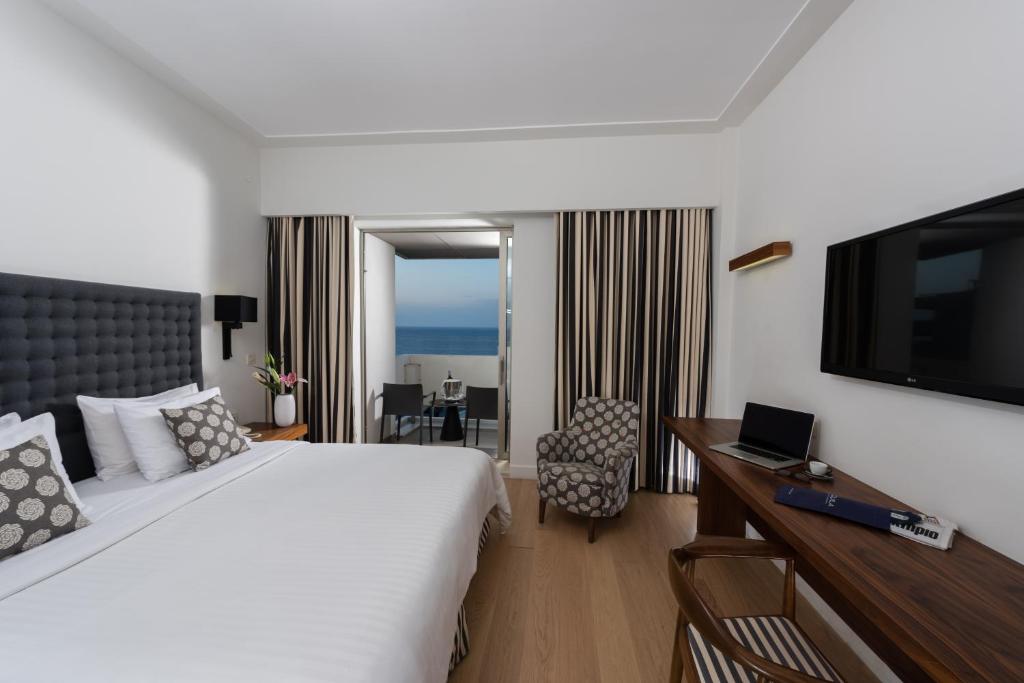 AQUILA ATLANTIS HOTEL
