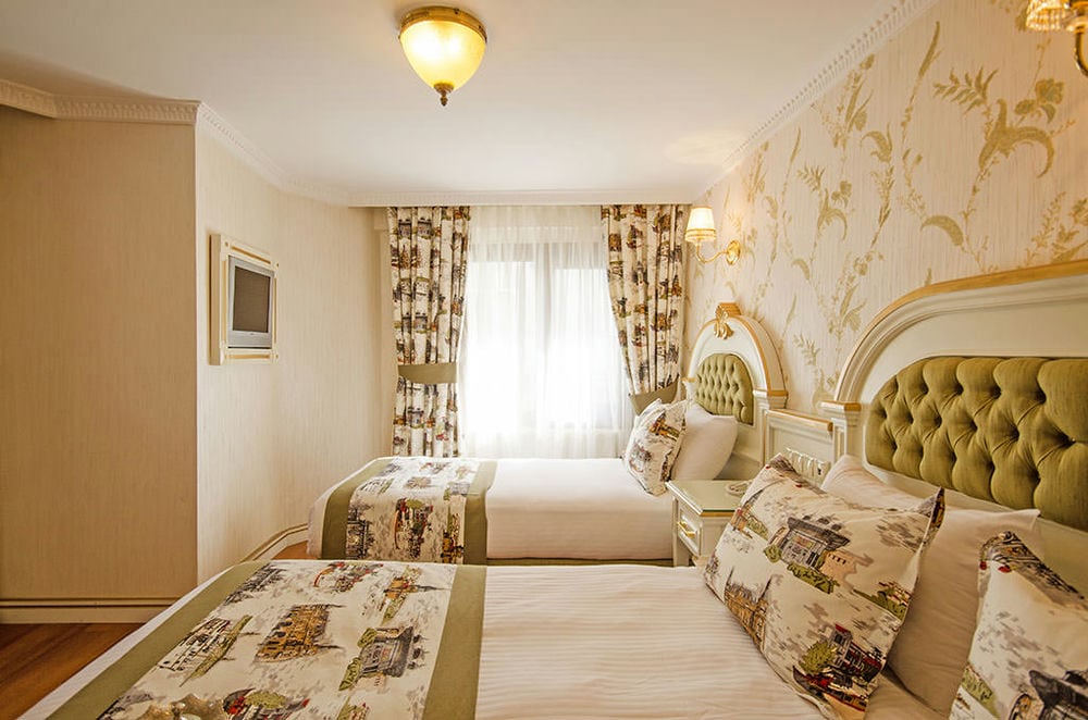 ARDEN CITY HOTEL