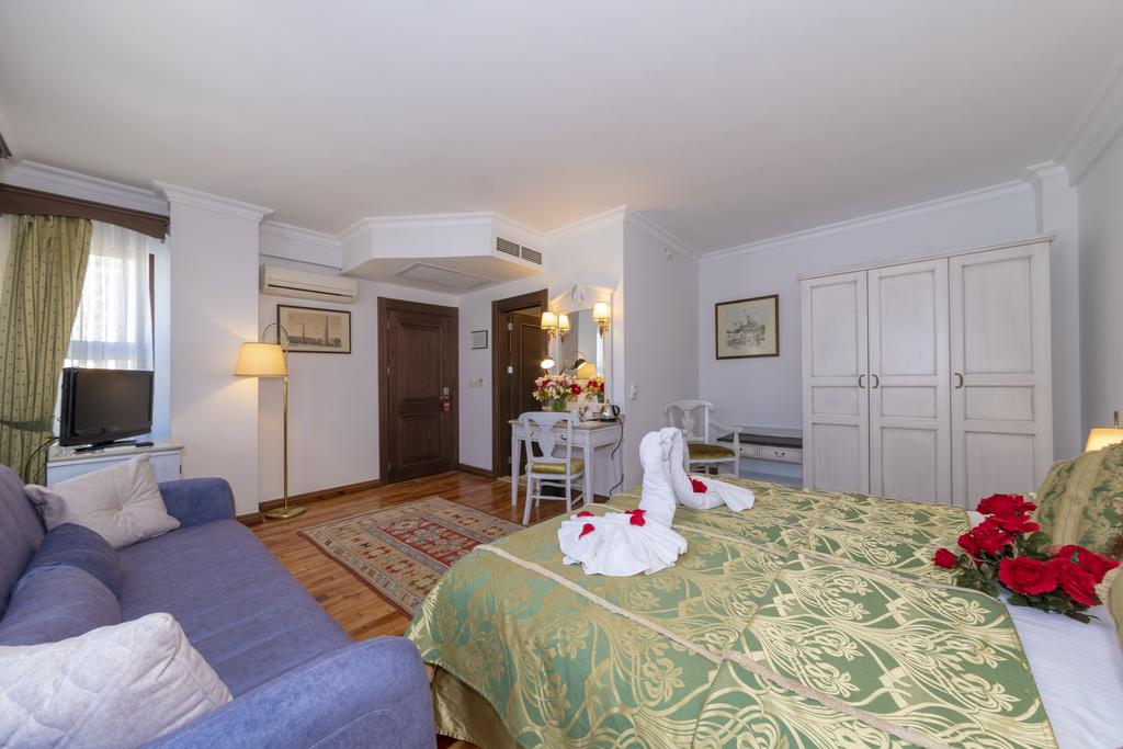 ARENA HOTEL