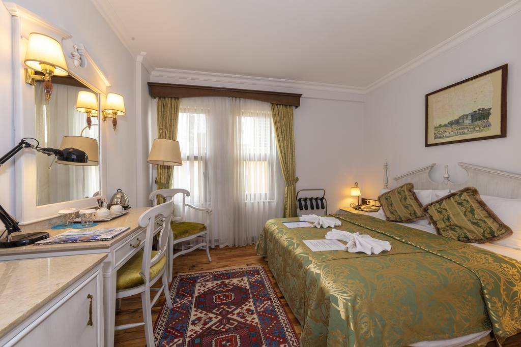 ARENA HOTEL