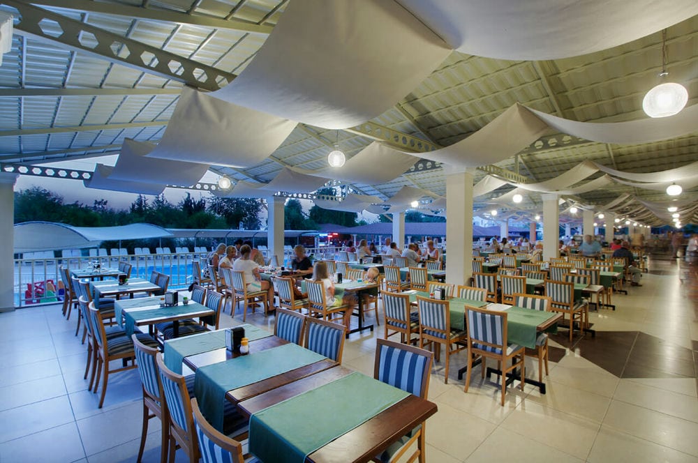 ARMAS GREEN FUGLA BEACH