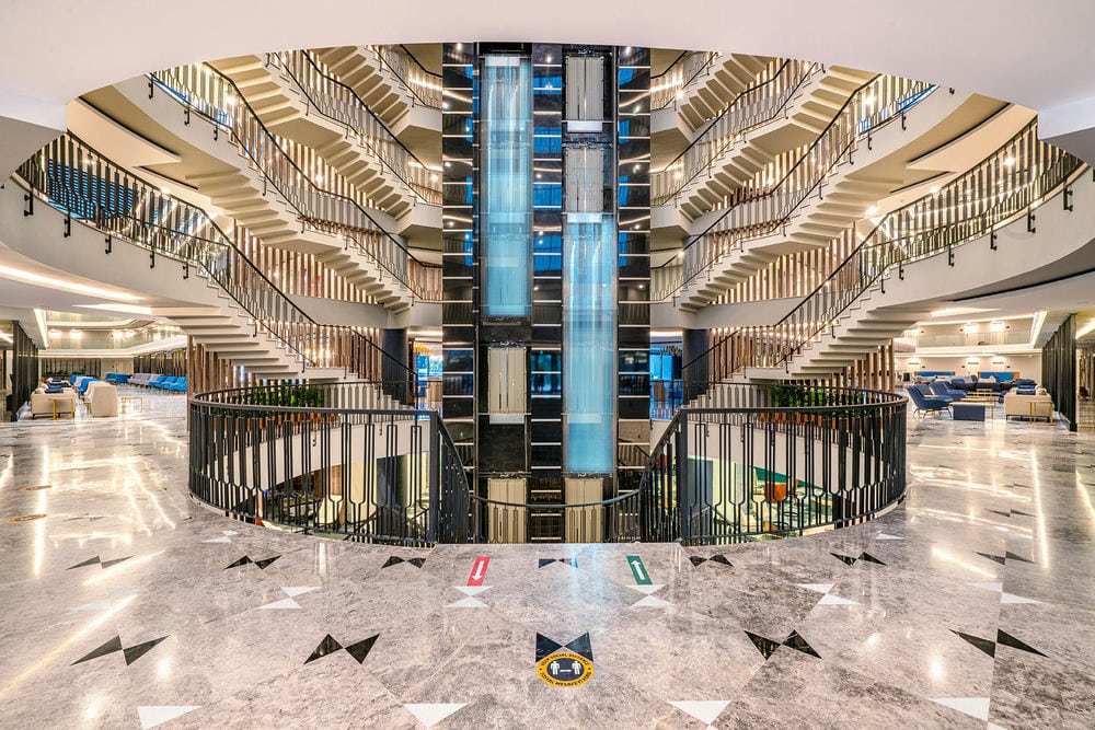 ARNOR DE LUXE HOTEL & SPA