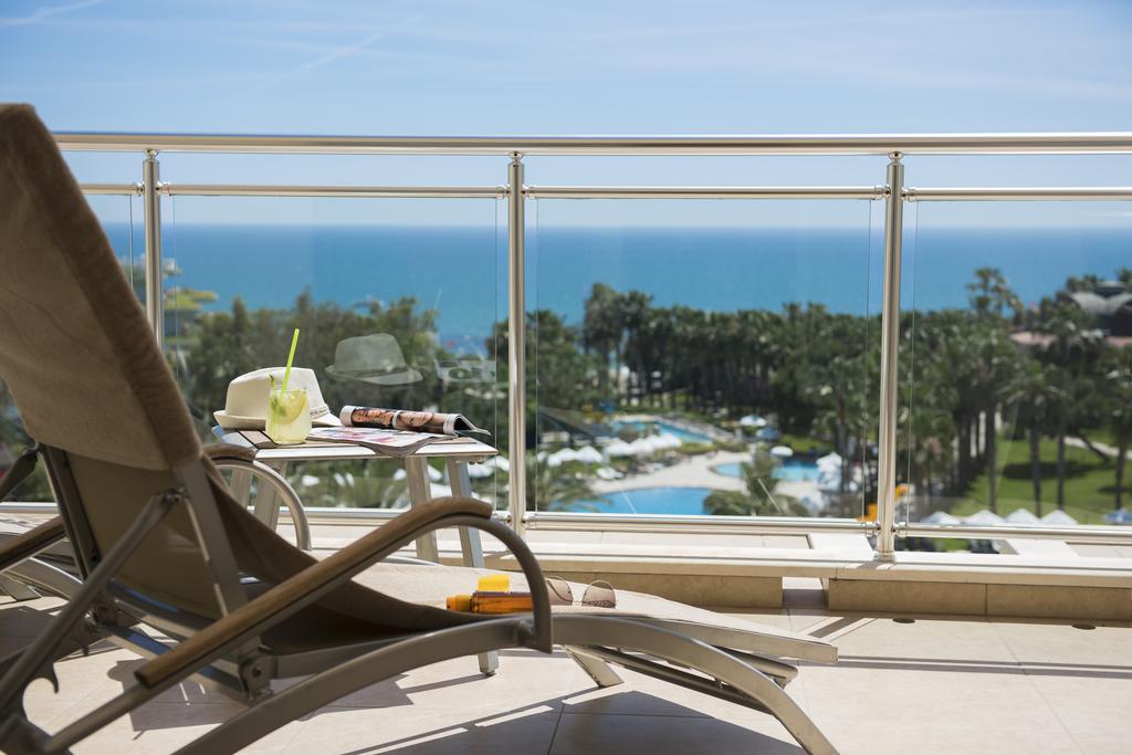 ARUM BARUT COLLECTION