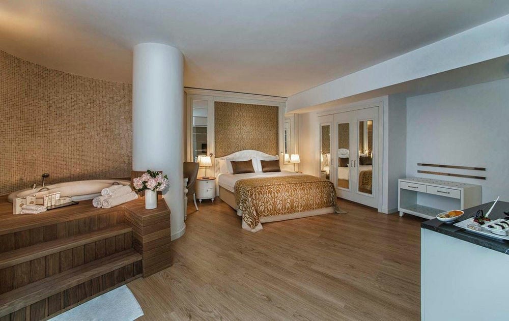 ASKA LARA RESORT HOTEL & Spa