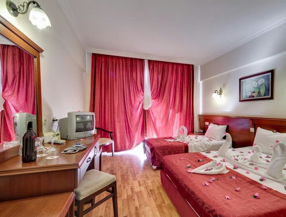 ASTORIA HOTEL