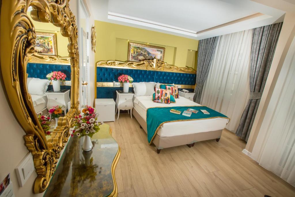 ATLANTIS ROYAL HOTEL
