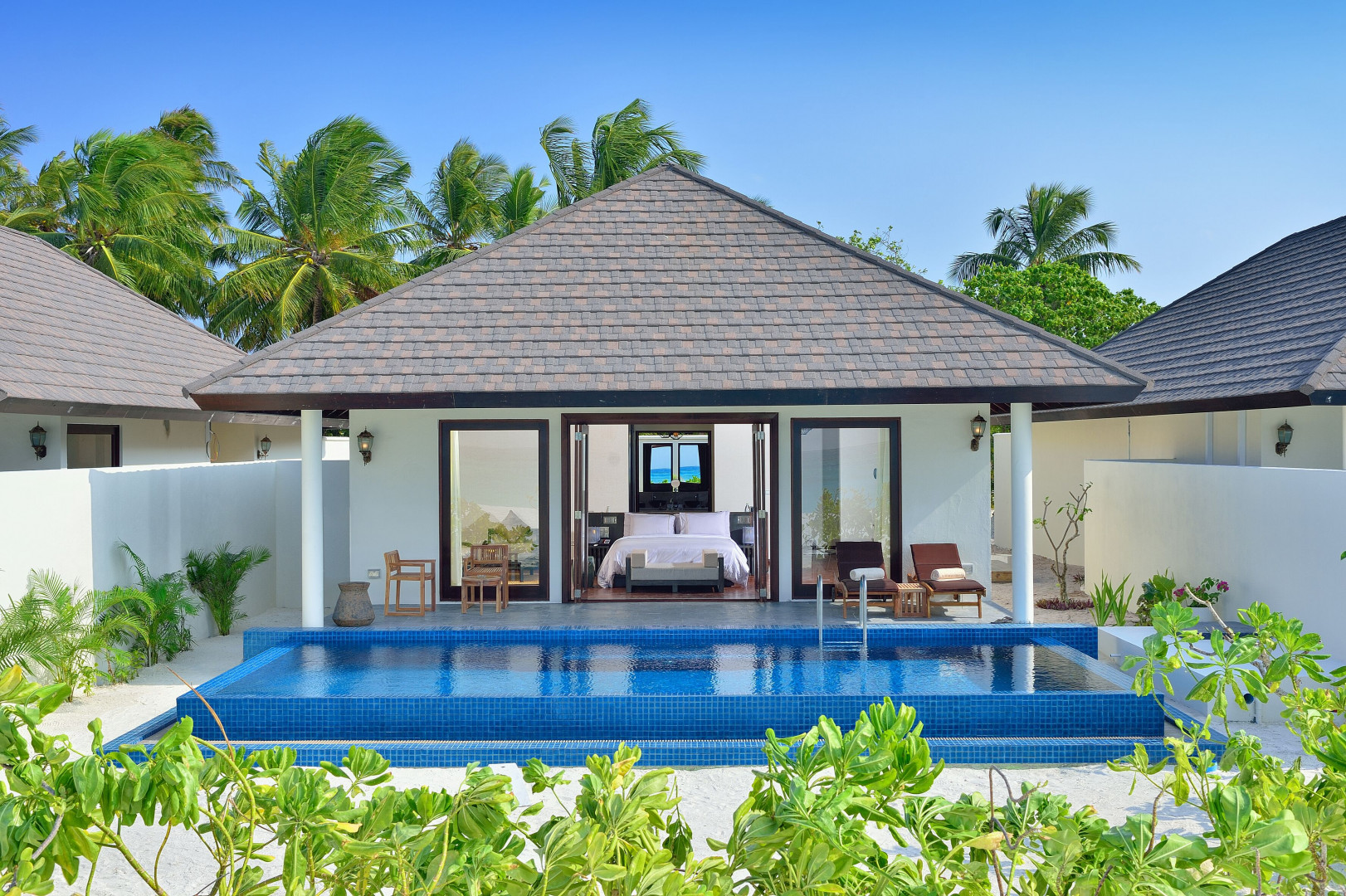 ATMOSPHERE KANIFUSHI 