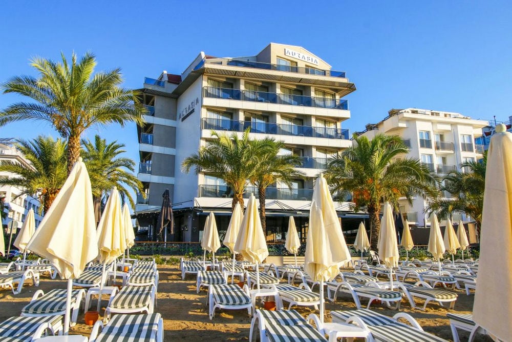 AURASIA BEACH