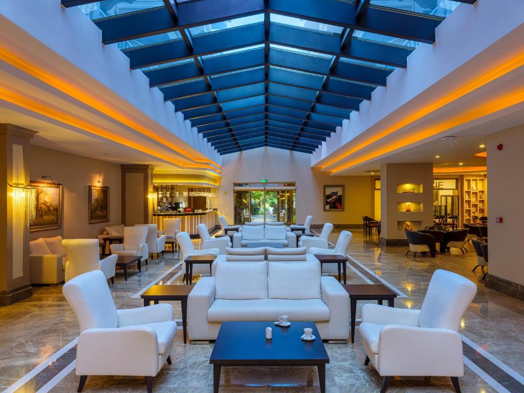 AYDINBEY FAMOUS RESORT
