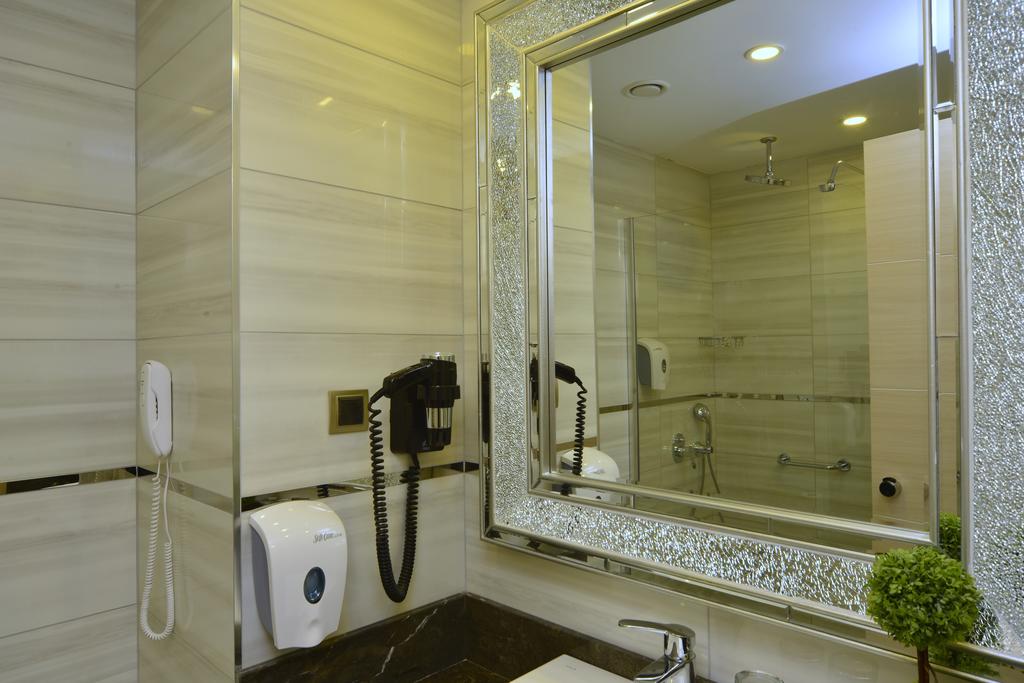 AZURA DELUXE RESORT & SPA