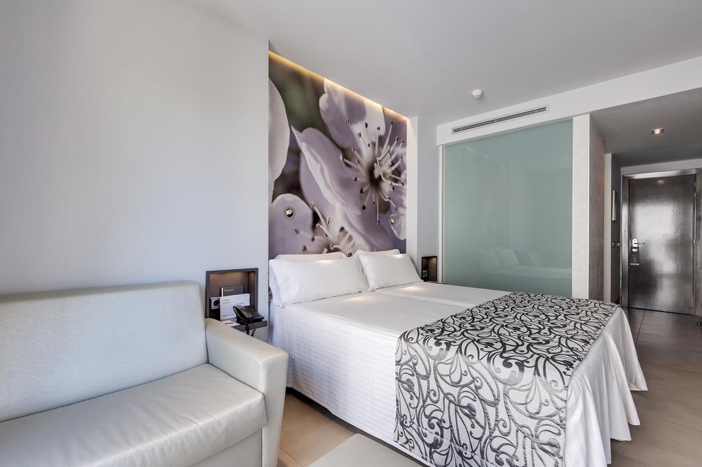 BARCELO ILLETAS ALBATROS (only adults from 17)