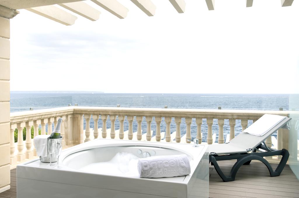BARCELO ILLETAS ALBATROS (only adults from 17)