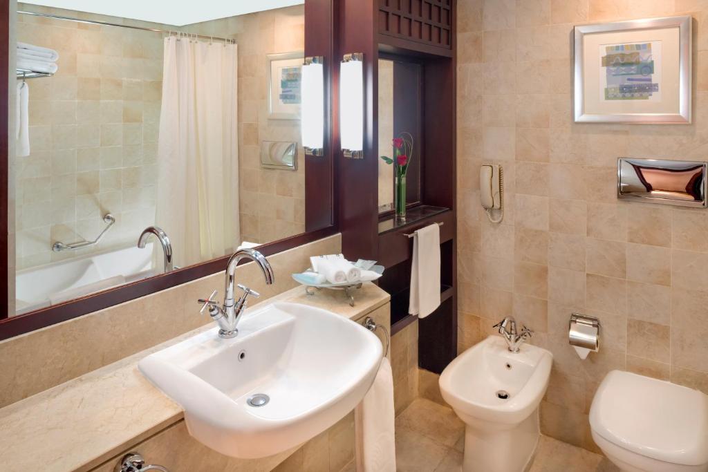 BEACH ROTANA HOTEL AND TOWERS ABU DHABI
