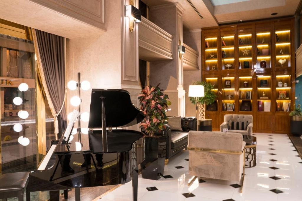 BEETHOVEN PREMIUM HOTEL