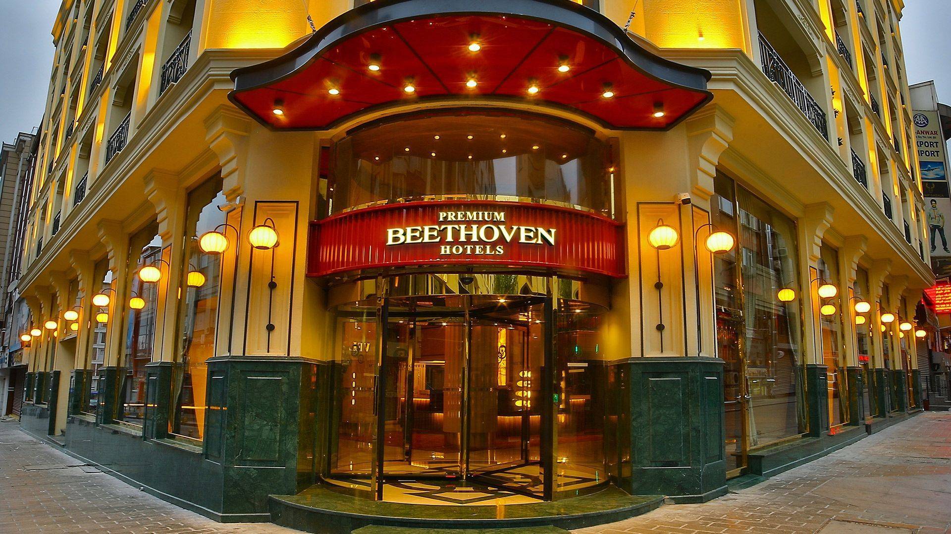 BEETHOVEN PREMIUM HOTEL