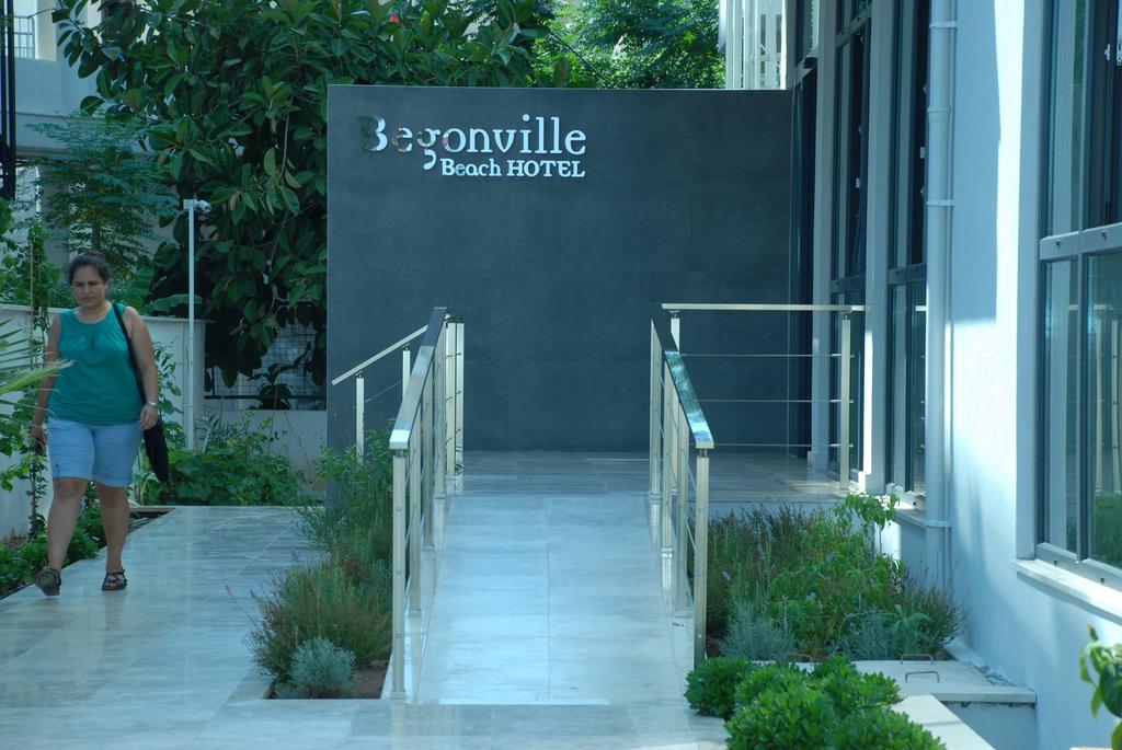 BEGONVILLE BEACH