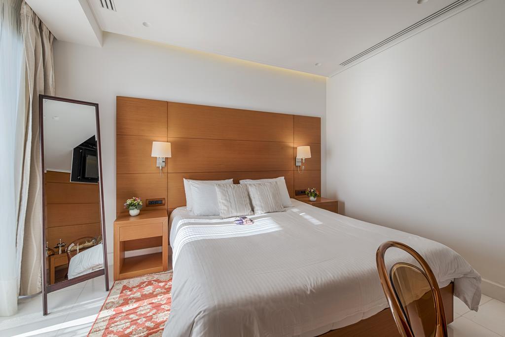 BELLEVUE SUITES