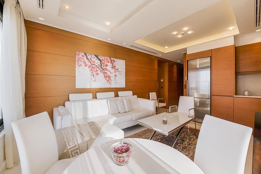 BELLEVUE SUITES