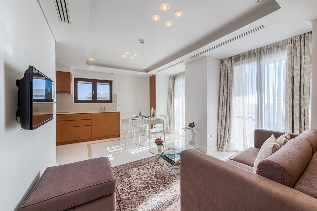 BELLEVUE SUITES
