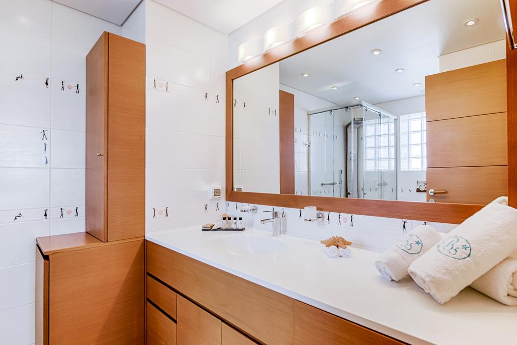 BELLEVUE SUITES