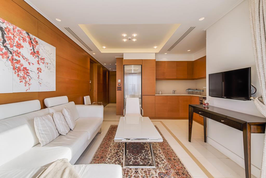BELLEVUE SUITES
