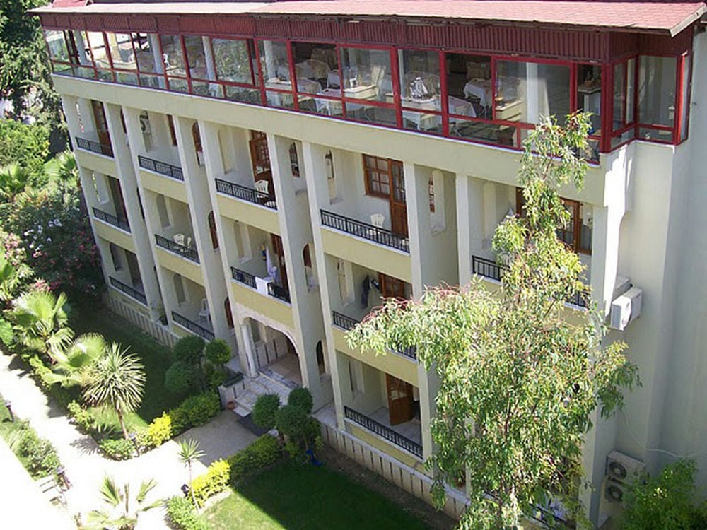BELPOINT BEACH HOTEL
