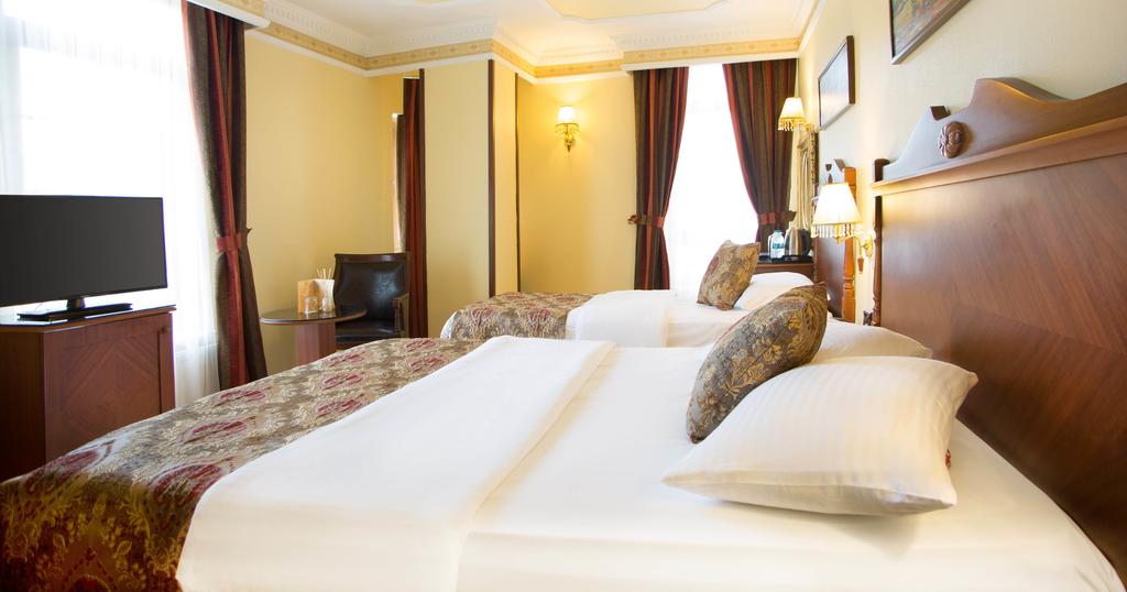 BEST WESTERN EMPIRE PALACE