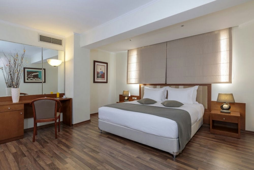 BEST WESTERN PLAZA HOTEL