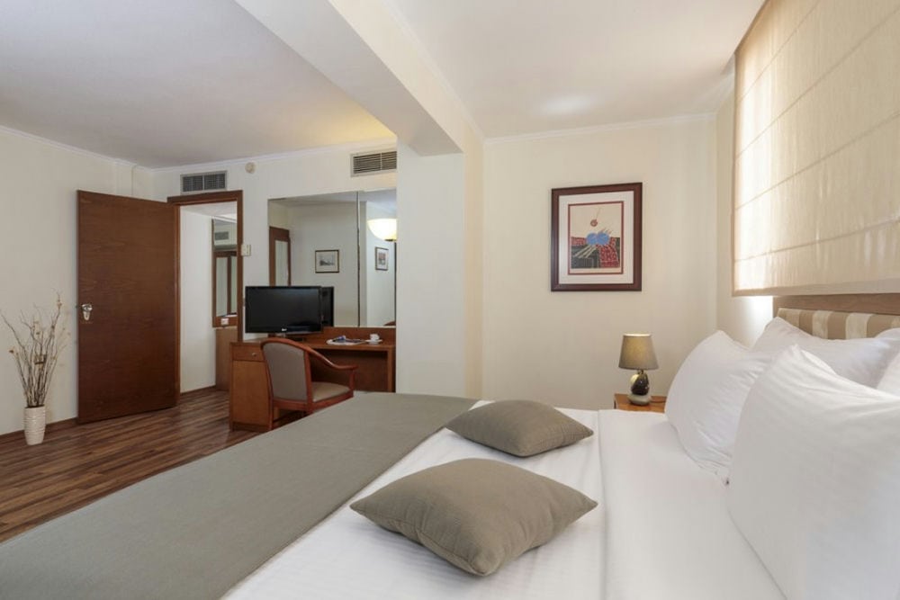 BEST WESTERN PLAZA HOTEL