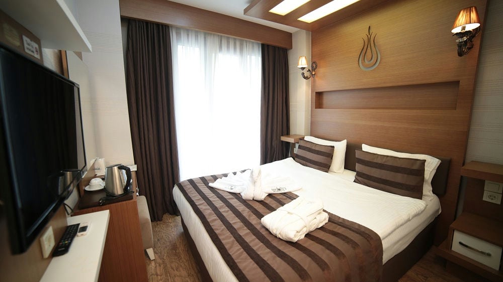 BLACK TULIP HOTEL