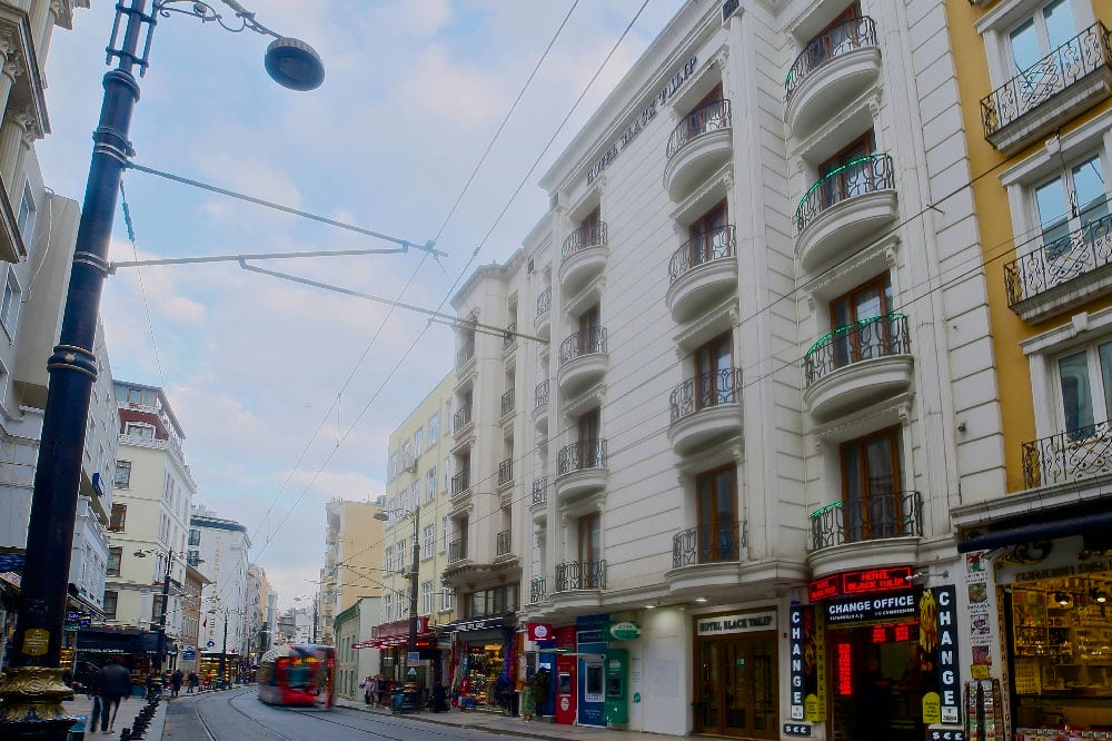 BLACK TULIP HOTEL