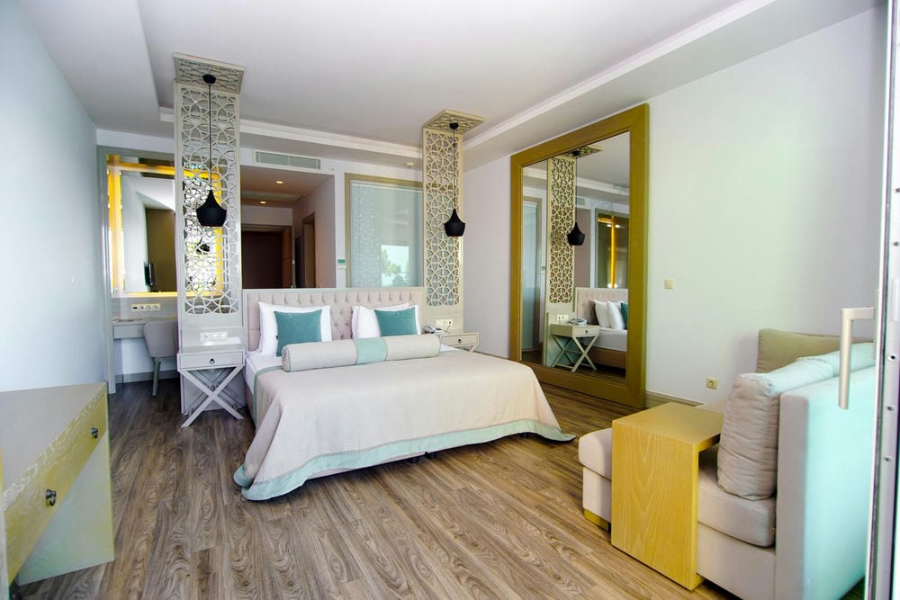 BLUE DREAMS RESORT & SPA