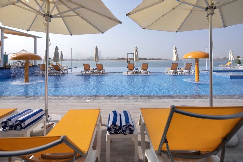 C CENTRAL RESORT THE PALM