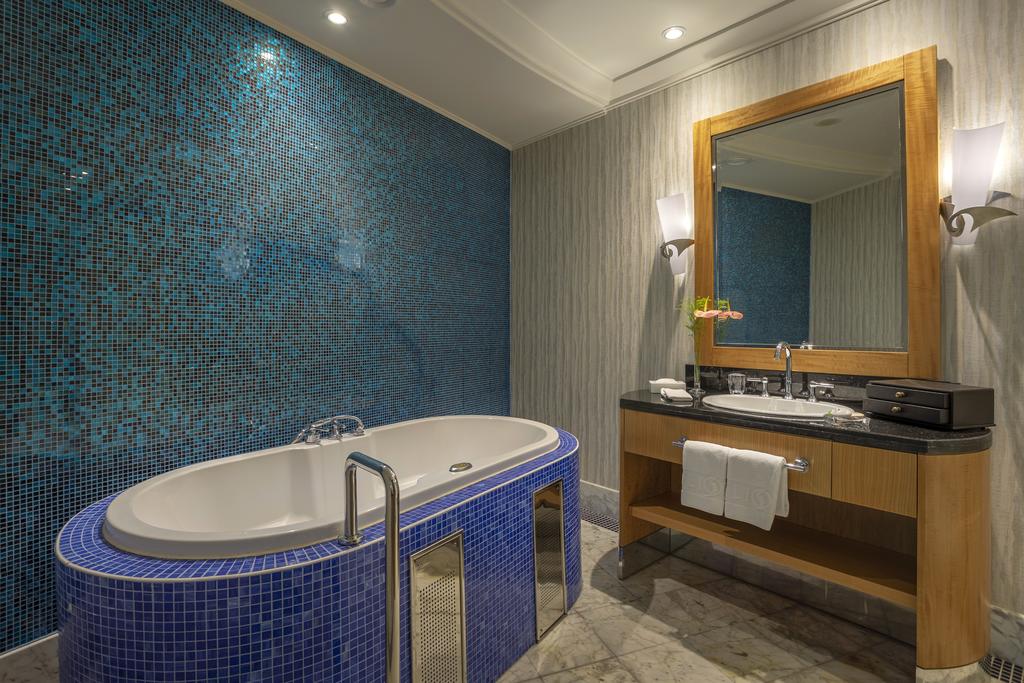 CALISTA LUXURY RESORT 