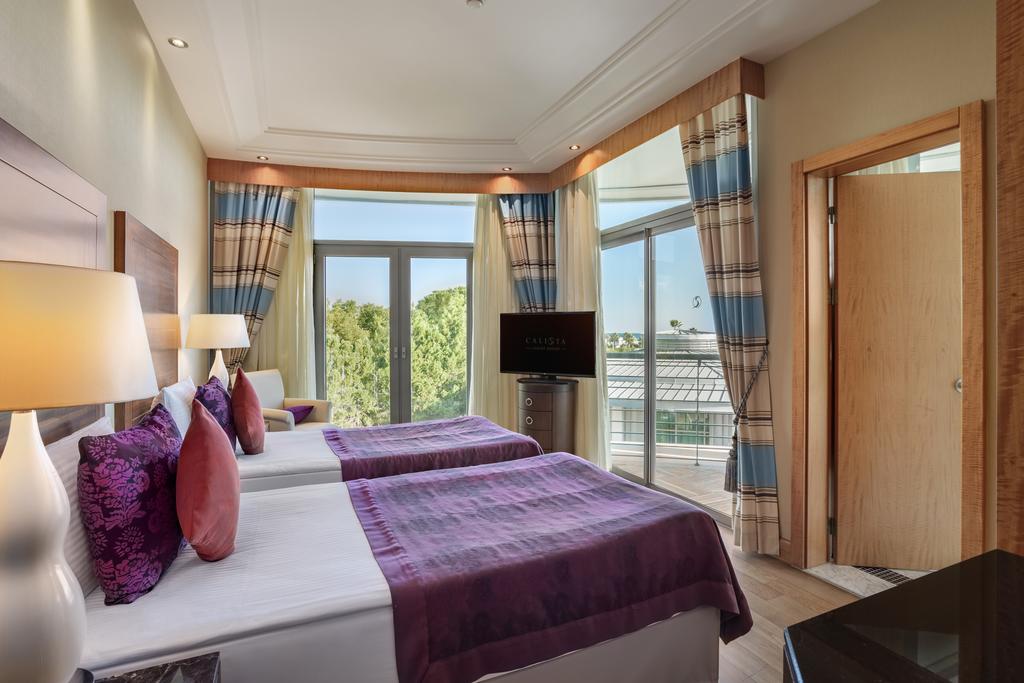 CALISTA LUXURY RESORT 