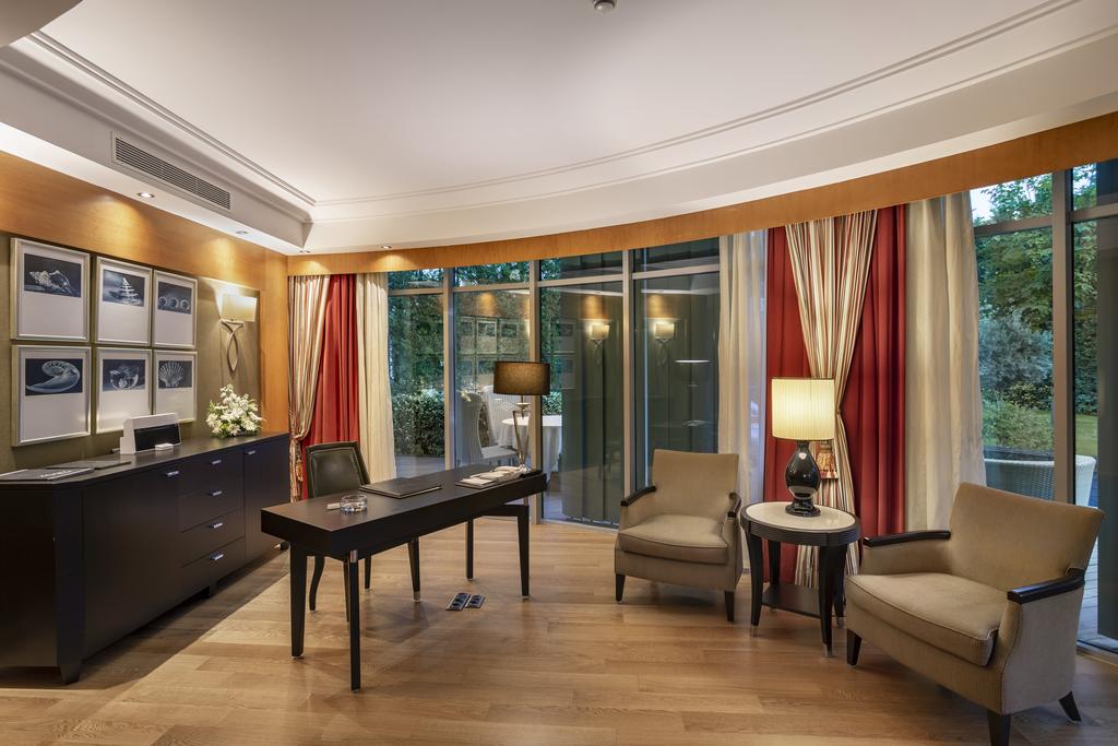 CALISTA LUXURY RESORT 