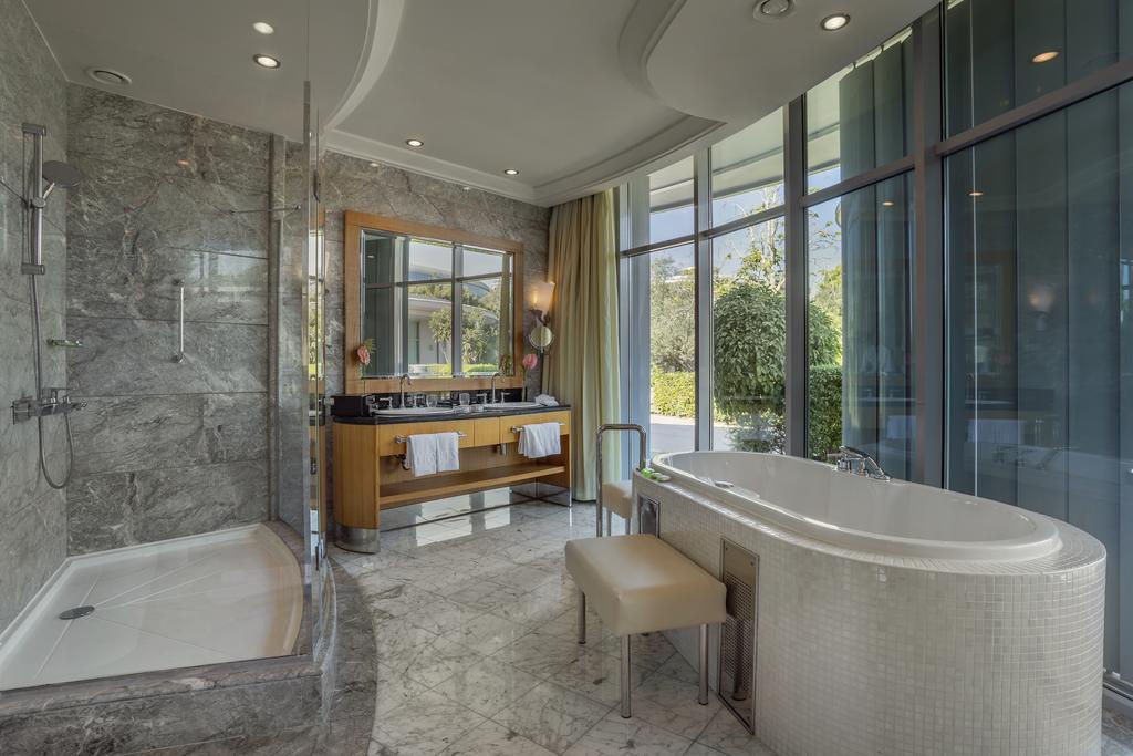 CALISTA LUXURY RESORT 