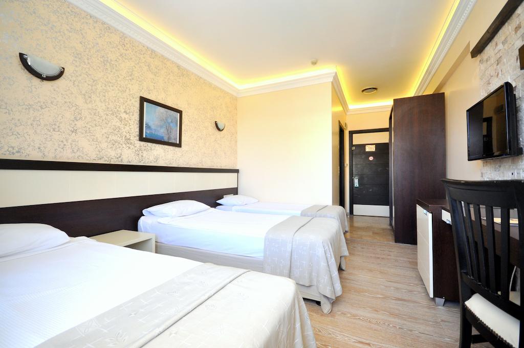 CAMYUVA BEACH