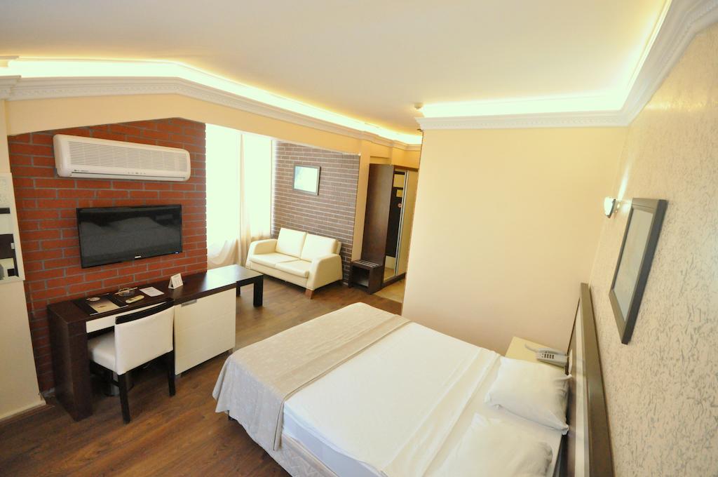 CAMYUVA BEACH