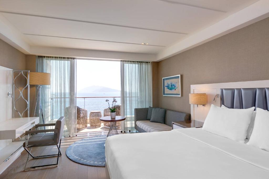 CARESSE A LUXURY COLLECTION RESORT & SPA (Ask&Sell)