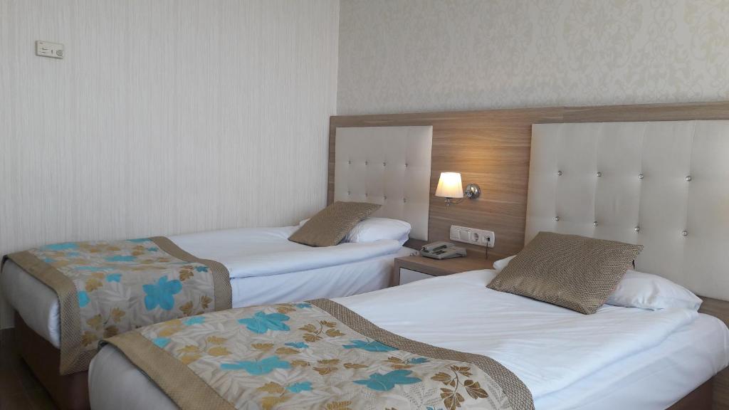 CENDER HOTEL