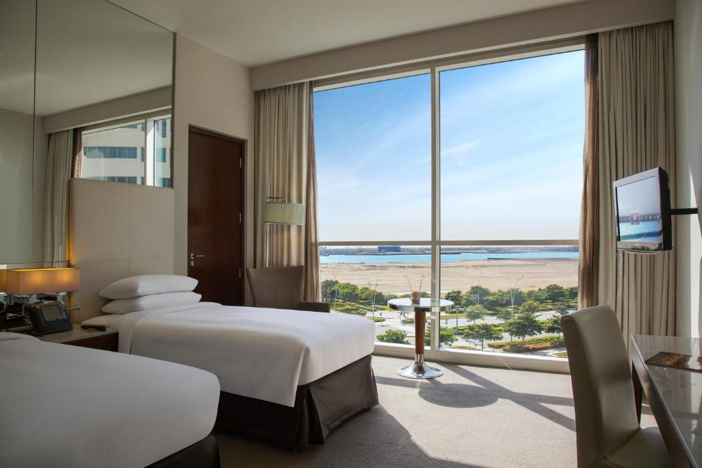 CENTRO YAS ISLAND