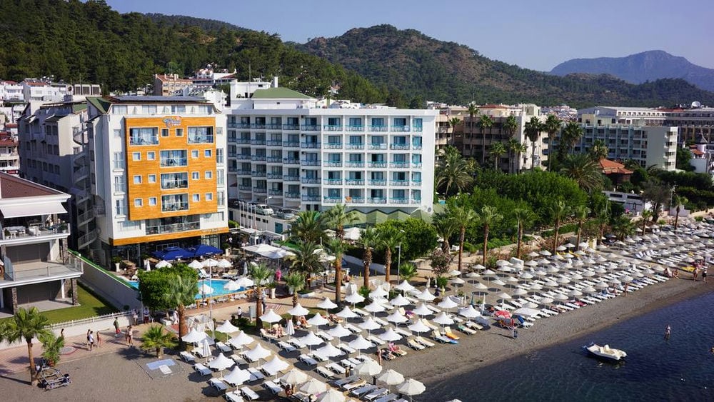 CETTIA BEACH