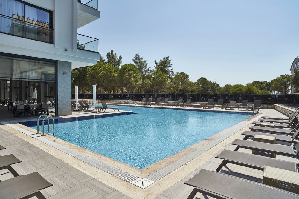 CITY POINT BEACH & SPA HOTEL