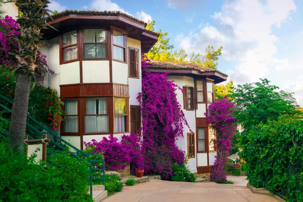 CLUB & HOTEL LETOONIA