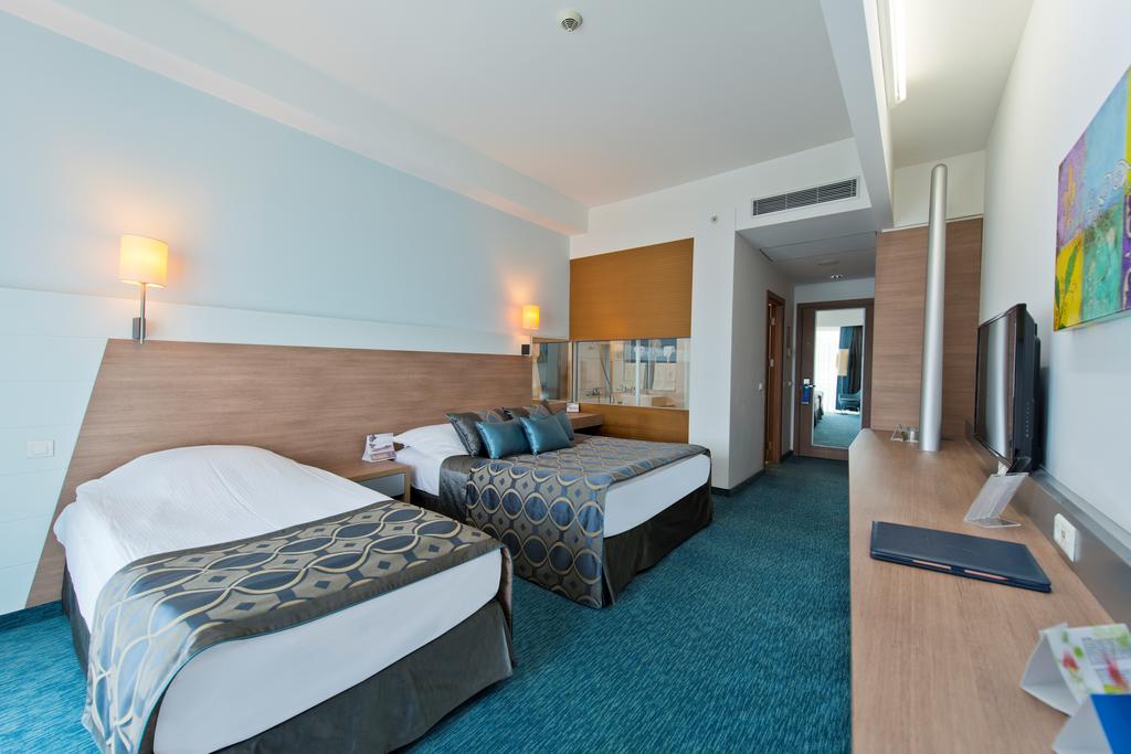 CONCORDE DE LUXE RESORT