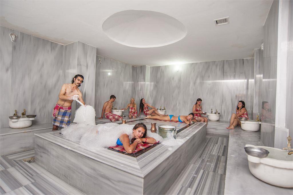 CONCORDIA CELES HOTEL
