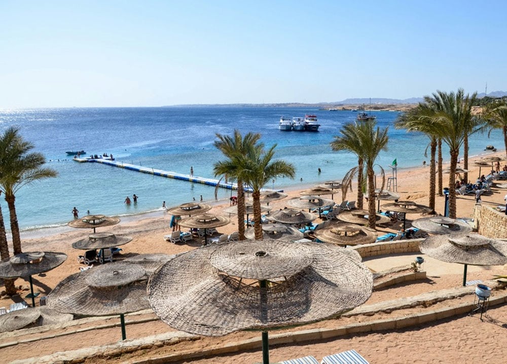 CONTINENTAL PLAZA BEACH
