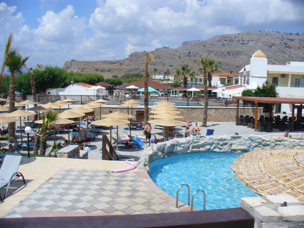 COSTA LINDIA BEACH