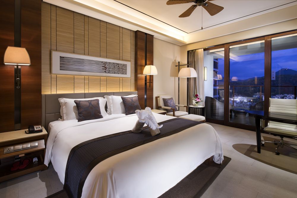 Crowne Plaza Sanya City Center